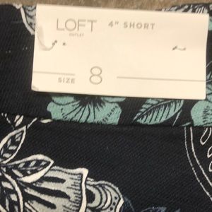 Loft 4” short size 8 new